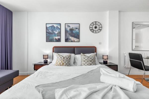 Flat in Piccadilly, Leicester, ChinaTown VR13, London