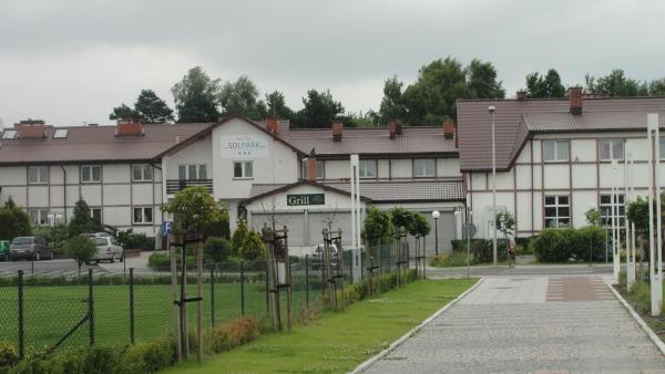 写真にはKamieńsk市にあるHotel Solparkが写っています。