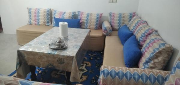 A la foto es mostra l'objecte شقة في البادية الهدوء والطبيعة نواحي فاس مكناس situat a la ciutat de Fes.