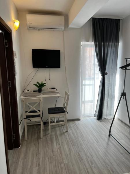 Na fotografii je vidět objekt casa habana 2 nacházející se ve městě Oradea.