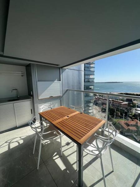 Premium Miami Boulevard, Punta del Este
