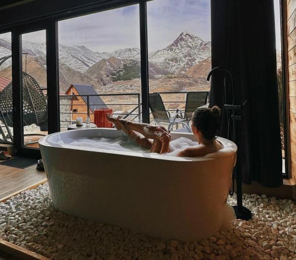 A la foto es mostra l'objecte Kazbegi Story situat a la ciutat de Kazbegi.