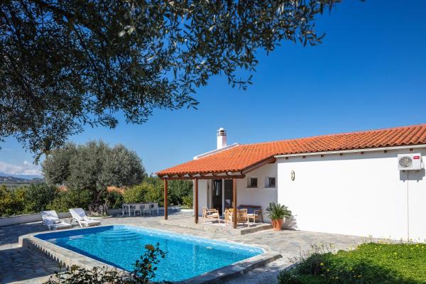 Nella foto è visibile l'oggetto Villa Fig and Olive situato nella città di Pigi.