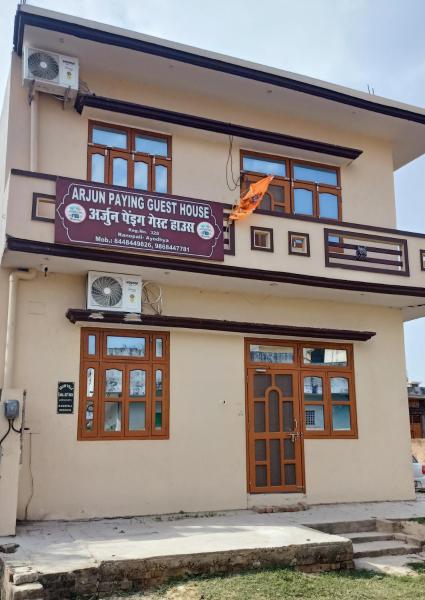 Auf dem Foto ist das Objekt ARJUN PAYING GUEST HOUSE in der Stadt Ayodhya zu sehen.
