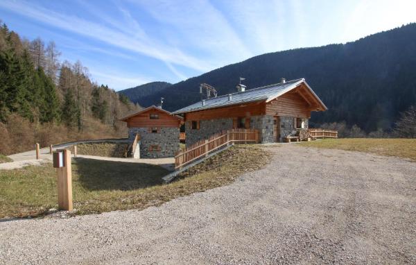 Στη φωτογραφία φαίνεται το αντικείμενο Pet Friendly Home In Castello Tesino που βρίσκεται στην πόλη San Donato.