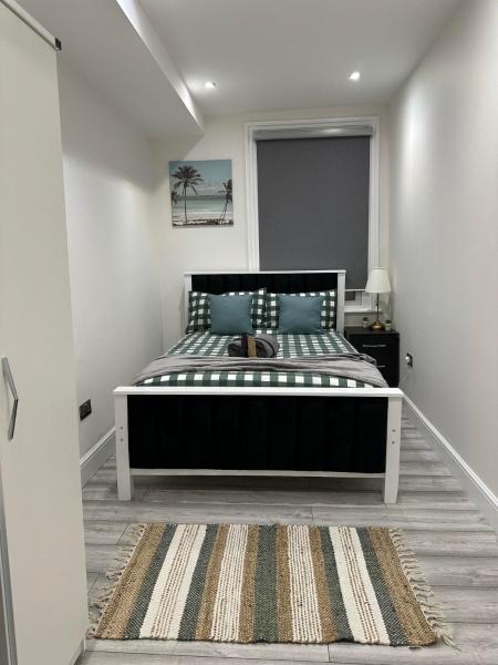 Zdjęcie 1: Studio - Sleeps 3 - Near Ealing Broadway Station