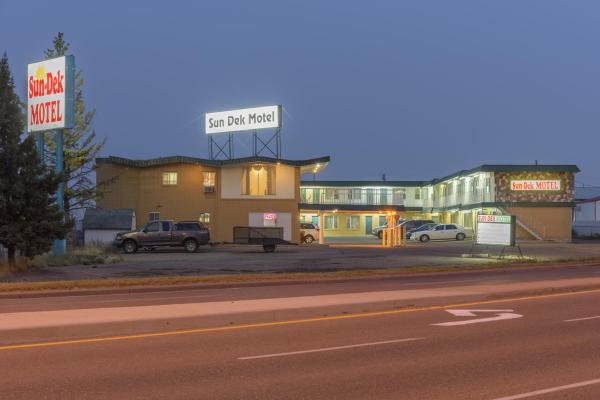 Auf dem Foto ist das Objekt Sun-Dek Motel in der Stadt Redcliff zu sehen.