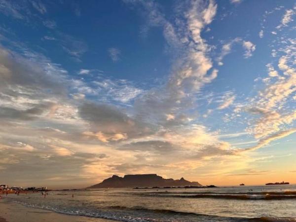 Kuva 2: Studio 4 with Pool Access & No Loadshedding