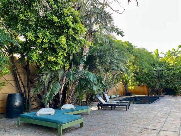 Kuva 5: Studio 4 with Pool Access & No Loadshedding
