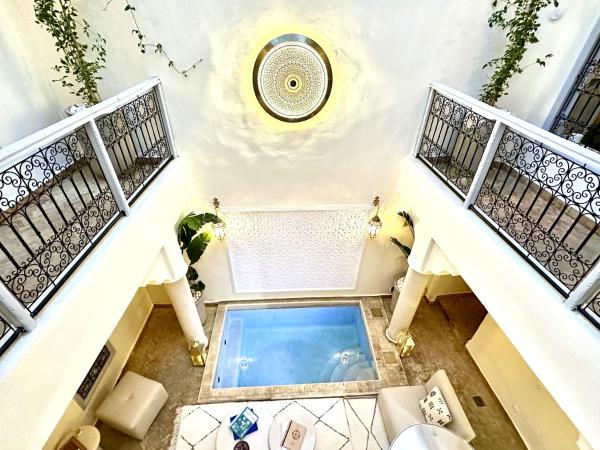 A la foto es mostra l'objecte Riad le R - Riad privatif de luxe situat a la ciutat de Marràqueix.