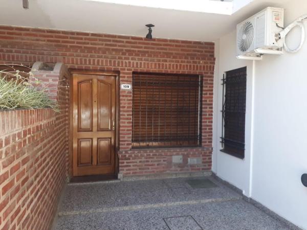Nella foto è visibile l'oggetto FRIDA APARTMENT remis gratis a Ezeiza situato nella città di Ezeiza.