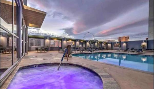 Princess Suite * Platinum Hotel with balcony Strip VIEW, Las Vegas