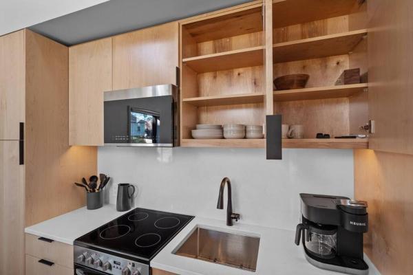 Foto 8: Tiny Home, Near Downtown Durham, Duke & 9th Street!