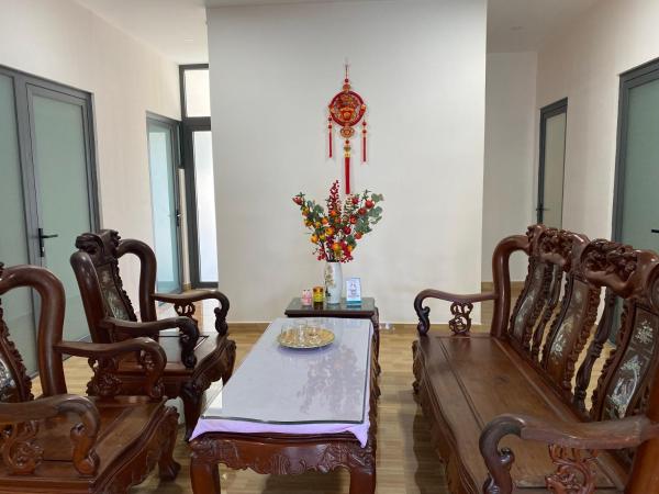 На фото показан объект Friends- Homestay, расположенный в городе Ninh Hải.