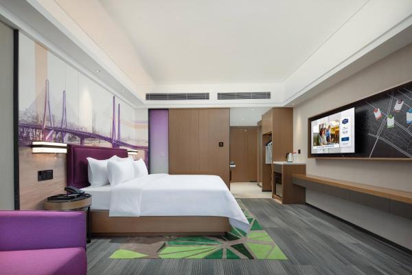 Quarto Duplo Deluxe — 38 m² - Hampton by Hilton Guangzhou Luoxi