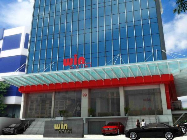 Win Hotel Blok M, Dżakarta
