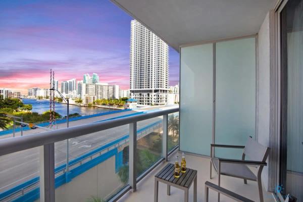 Foto 3: Pool - Gym - Balcony - Amazing View - Near Beach