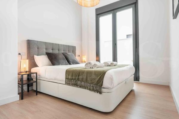 Fresh & Stylish Apartment With Parking By Rems - Málaga