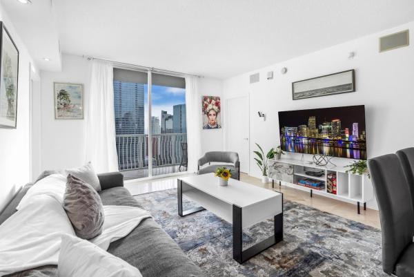 Spacious 2 Bed Unit In Brickell With Free Parking - Miami