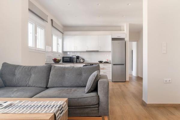 Alimos Seabreeze apartment, Athens