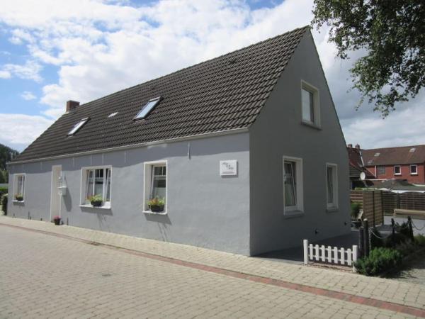 På bilden syns objektet Liebevoll eingerichtete Ferienwohnung Huus up de Warf som ligger i staden Hilmarsum.
