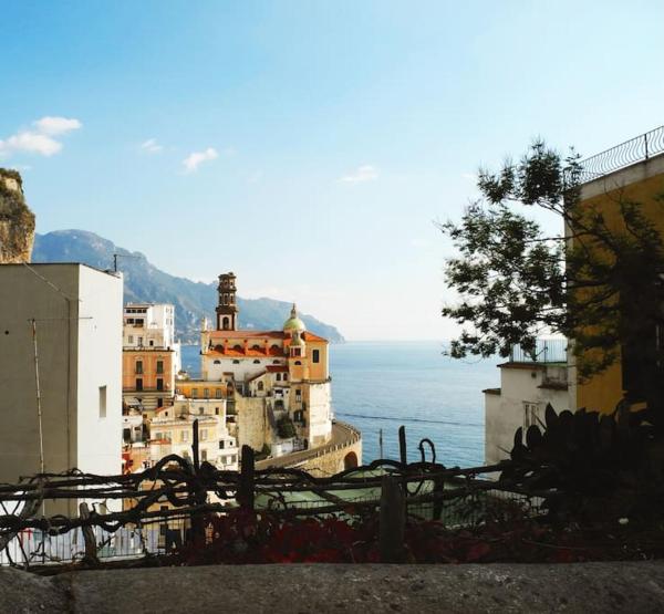 На фото показан объект Appartamento sea view ,(Amalfi Antica appartamenti), расположенный в городе Атрани.