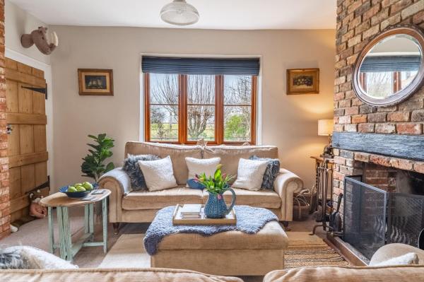 Na foto é possível ver o objeto Samphire Cottage by Big Skies Cottages localizado na cidade de Docking.