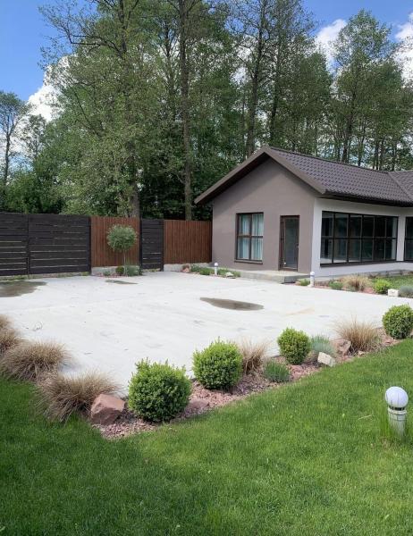 A la foto es mostra l'objecte California situat a la ciutat de Khorodelets.