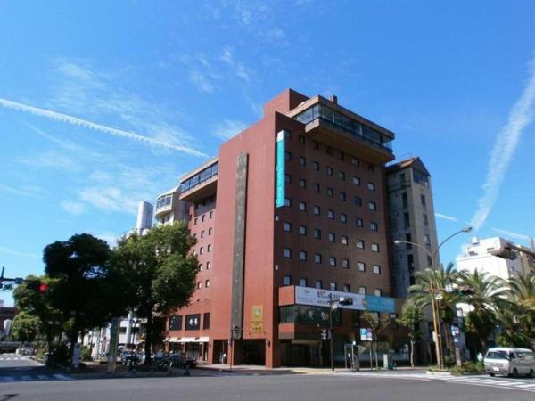 The photo shows the Welcome Hotel Kochi located in the city of Kochi.