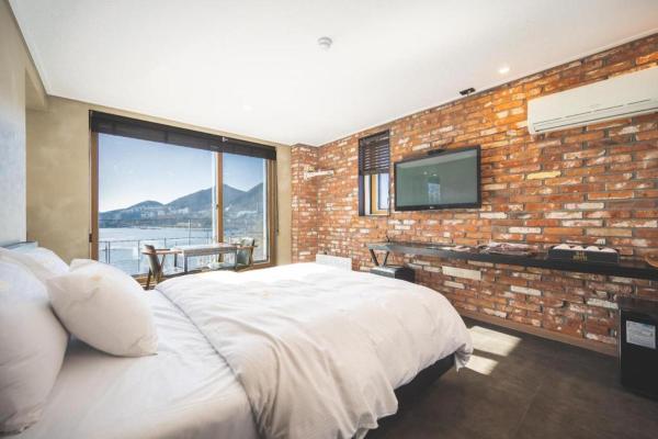 På bildet vises objektet B&F Hotel som ligger i byen Hagŭm.