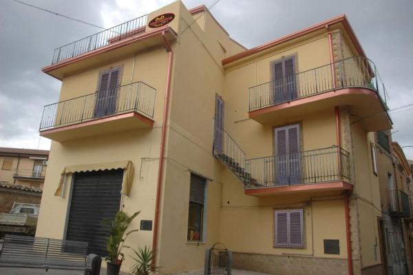 A la foto es mostra l'objecte B&B L'ALTERNATIVA situat a la ciutat de Aidone.