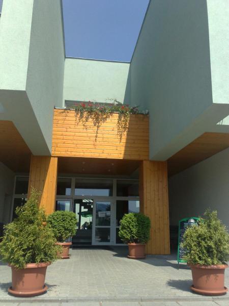 A la foto es mostra l'objecte Sport Hotel Ticha Orlice situat a la ciutat de Řetová.