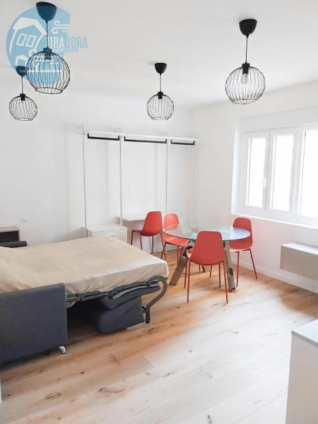 A la foto es mostra l'objecte Economo B5 Tirabora Short Rent situat a la ciutat de Trieste.