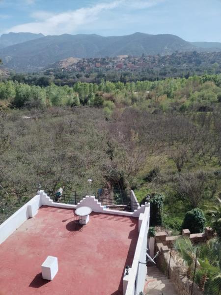 Na foto é possível ver o objeto Villa darna ourika localizado na cidade de Asguine.