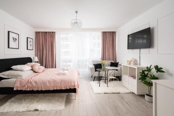 Air-Conditioned GatawayStudio 900m from Central Station, parking on site, Warsaw