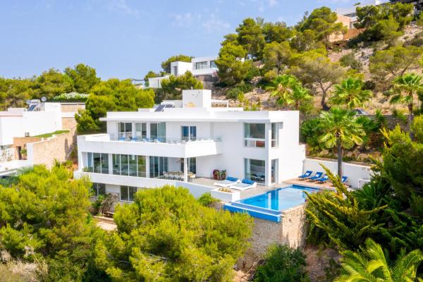 A la foto es mostra l'objecte Villa Nineten situat a la ciutat de Roca Llisa.