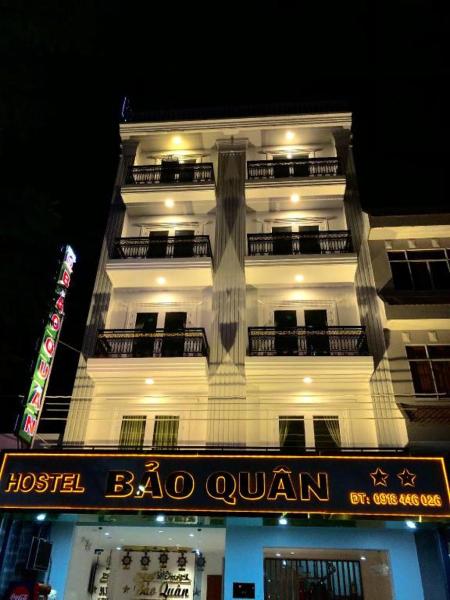 A la foto es mostra l'objecte Baoguan Mountain Hotel situat a la ciutat de Chau Doc.