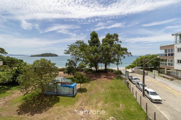 På billedet ses objektet Apto frente mar com vista para a ilha CCA201 beliggende i byen Florianópolis.