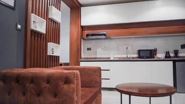 På billedet ses objektet Cedarwood Apartments beliggende i byen Abuja.