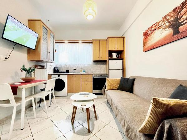 Modern & Quiet 4th Floor Flat - 3' from Metro, Atény