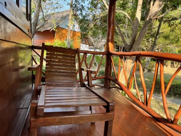 På billedet ses objektet Baan rabiang Pai บ้านระเบียงปาย beliggende i byen Pai.