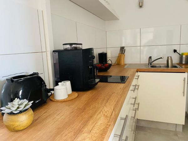 På billedet ses objektet Ferienwohnung DECK 3 in Cuxhaven beliggende i byen Cuxhaven.