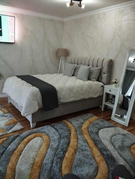 A la foto es mostra l'objecte Апартамент за гости Боляри 2 situat a la ciutat de Velingrad.