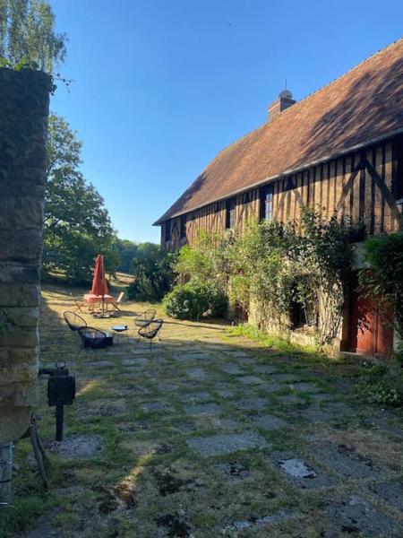 A la foto es mostra l'objecte Manoir de la Jaunière maison de charme Pays d’Auge situat a la ciutat de Heugon.
