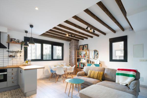 En la foto se muestra el objeto Duplex de Diseño cerca de Riazor ubicado en la ciudad de Visma.
