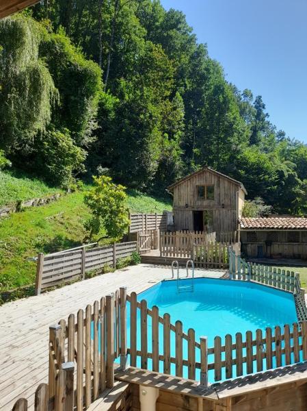 A la foto es mostra l'objecte Gîte La Forêt du Domaine des Aguilès situat a la ciutat de Seich.