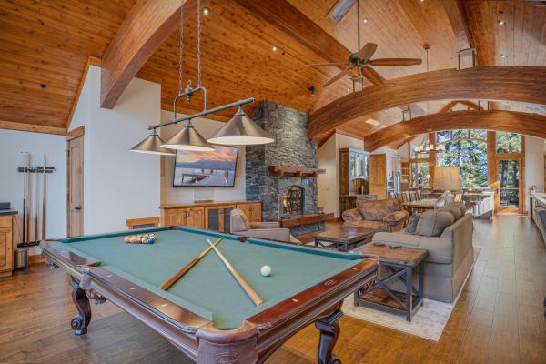 Stone Peak Lodge - Lake Tahoe