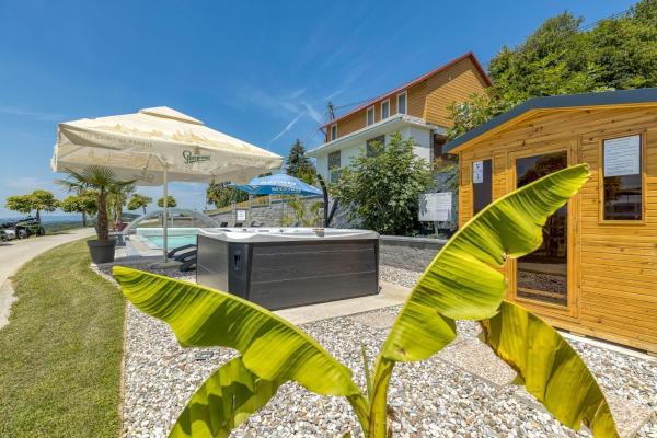 Auf dem Foto ist das Objekt Villa Four Stars ART-PE in der Stadt Trebelno zu sehen.