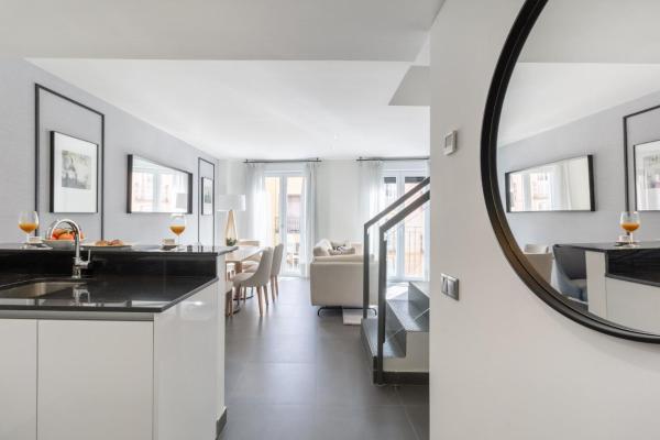 Fotografia 2: Escape in Trendy Triplex with Terrace in the Heart of Madrid Toledo atico II