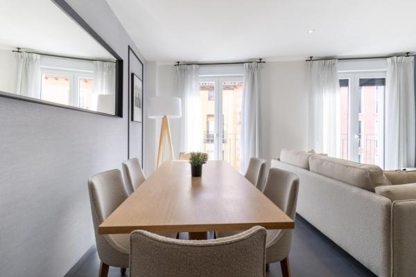 Fotografia 5: Escape in Trendy Triplex with Terrace in the Heart of Madrid Toledo atico II